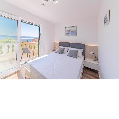 Casa ol'Bol - Modern Apartment with Seaview and Private Large Backyard