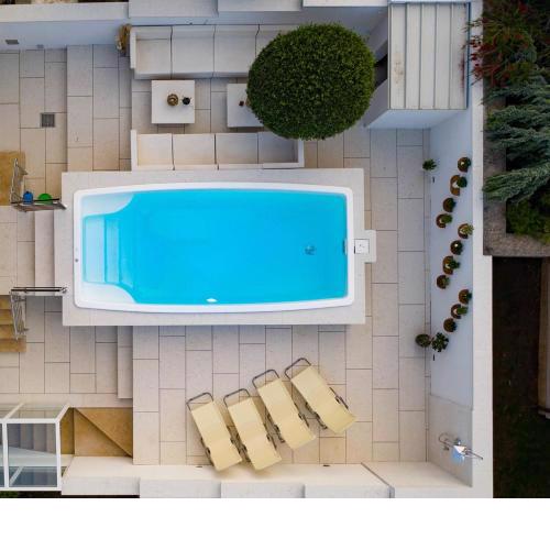 Cave Romane apartment with private pool and sea view
