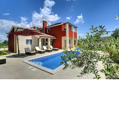Charmante Villa mit privatem Pool, Klima, WLAN, Whirlpool, Sauna, Terrasse und Grill
