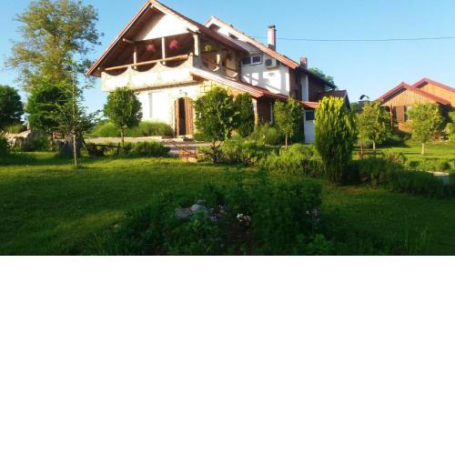 Charming Apartment in Rakovica with Mountain View - 55 m²