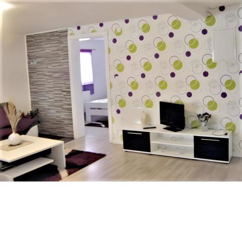 Charming Mountain View Apartment in Rakovica - 57 sqm