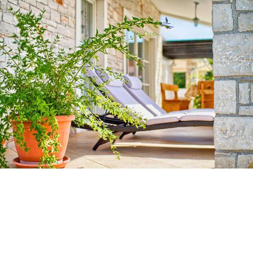 Charming stone villa Lavanda with private pool in Pula near the beach