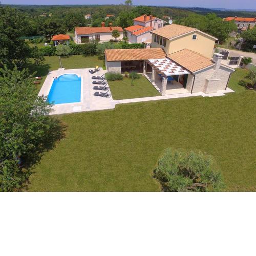Charming villa Anita with private pool near Pula - WiiBuk