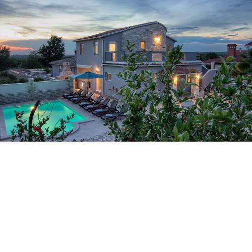 Charming villa Golubovo with pool near the beach