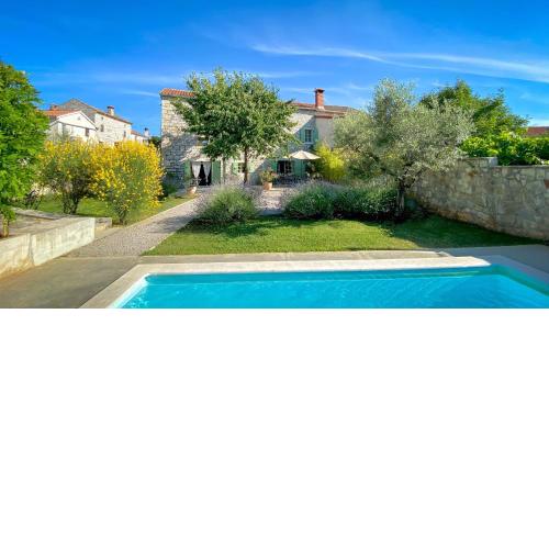 Charming villa Kalu with private pool near Rovinj by WiiBuk