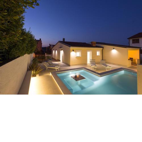 Charming villa Manuela with wonderful pool near the beach