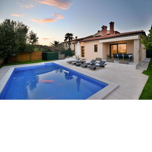 Charming villa Natali with private pool in Pula