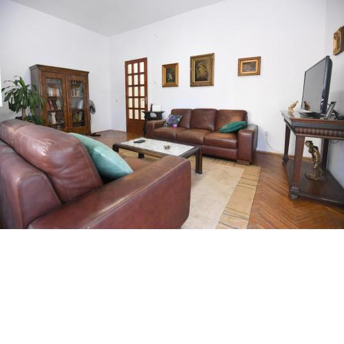 City center. Beautiful 130m2 apartmant, sea view
