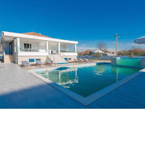 Classy Holiday Home in Galovac with Swimming Pool
