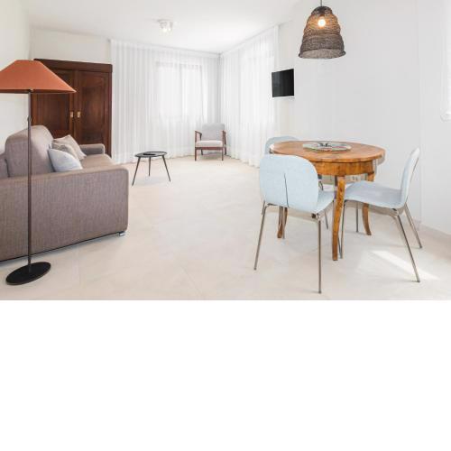 Contrada del Nonno Apartments (city center - private parking on-site)