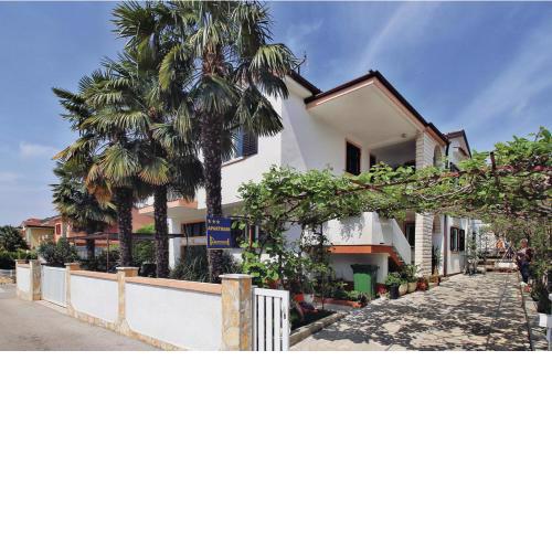 Corinne Garden Residence