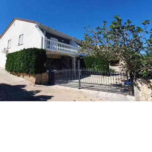 Cosy apartment in Pag / 26 m² / Sea view