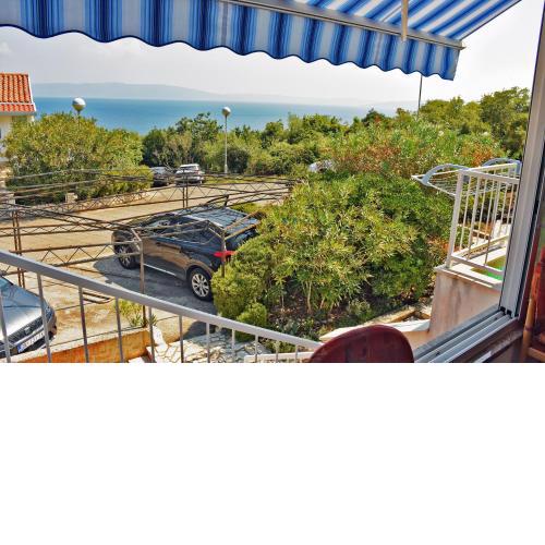Cosy studio with a terrace and a sea view