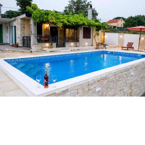 Country House Korlat