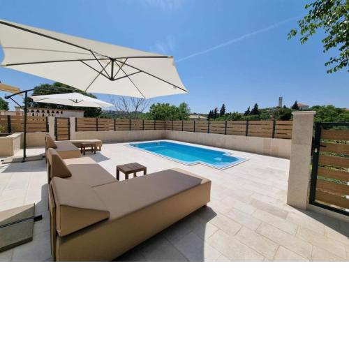 Countryside Holiday Home Marie with Pool