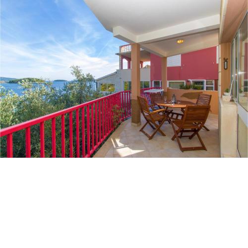 Cozy Apartment In Blato With House Sea View
