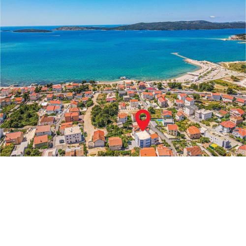 Cozy Apartment In Brodarica With Wifi