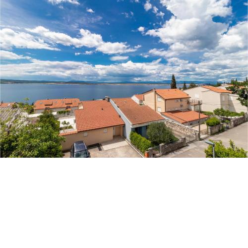 Cozy Apartment In Dramalj With House Sea View