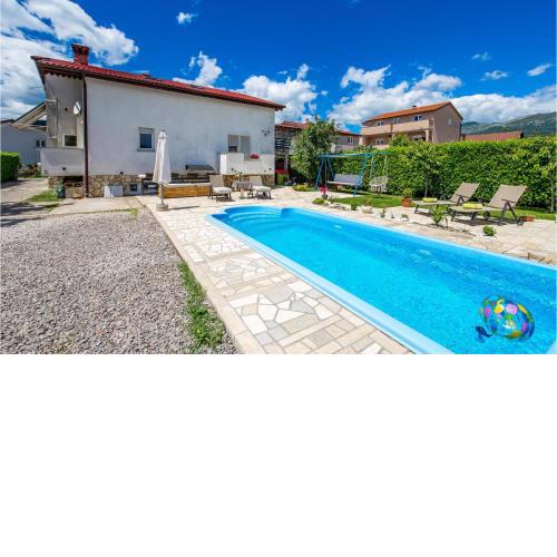 Cozy Apartment In Drazice With Wifi
