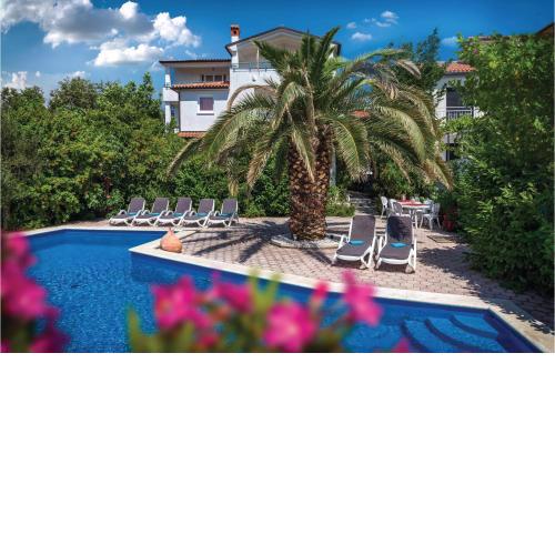 Cozy Apartment In Pula With Wifi