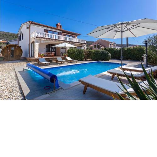 Cozy Apartment In Punat With Sauna