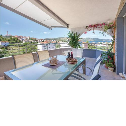Cozy Apartment In Seget Vranjica With Wifi