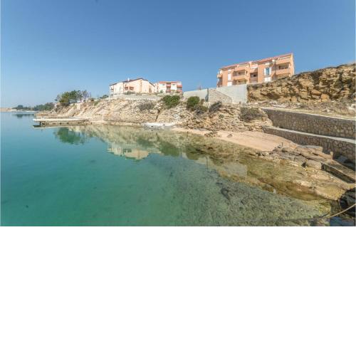 Cozy Apartment In Vlasici With House Sea View