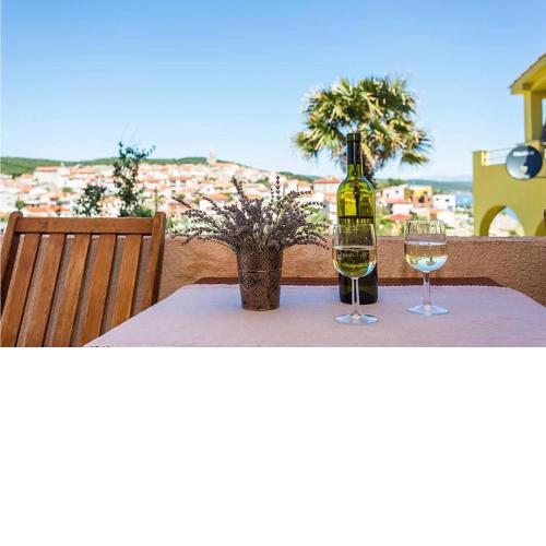 Cozy Apartment In Vrbnik