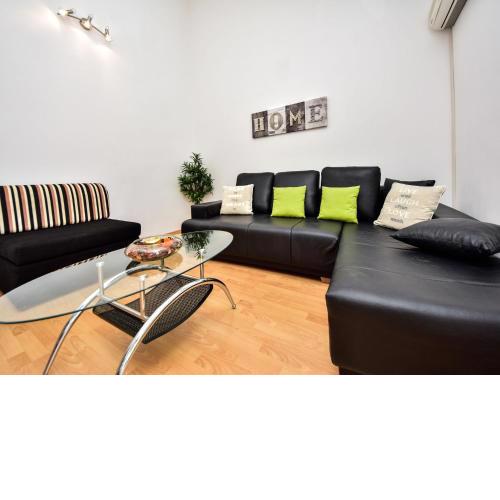 Cozy Holiday Home in Krusevo with Garden