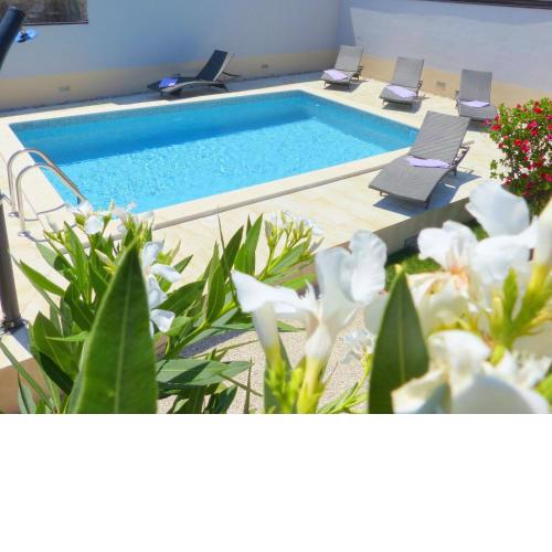 Cozy Holiday Home in Valtura with Swimming Pool