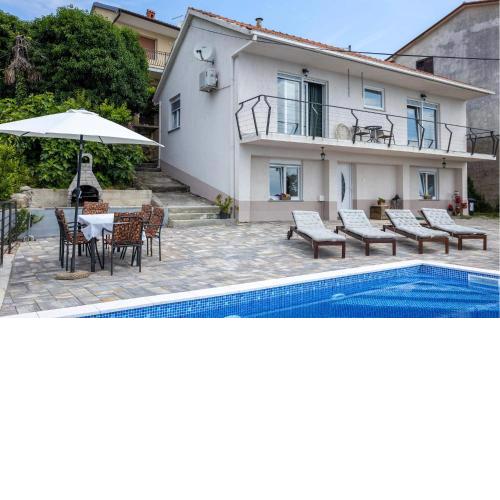 Cozy Home In Bregi With Wifi