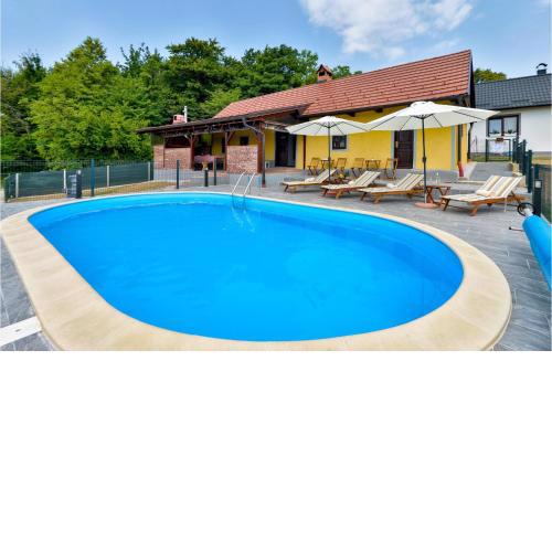 Cozy Home In Cestica With House A Panoramic View