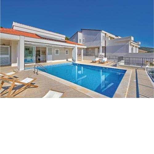 Cozy Home In Dolac With Outdoor Swimming Pool