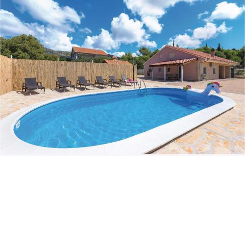 Cozy Home In Dubrava With Wifi