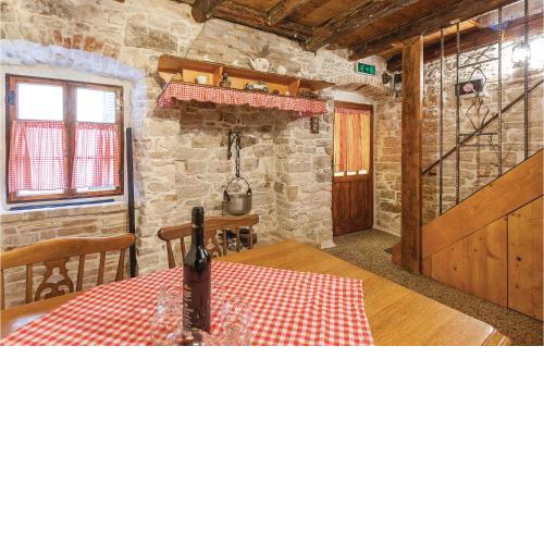 Cozy Home In Fazana With Kitchen