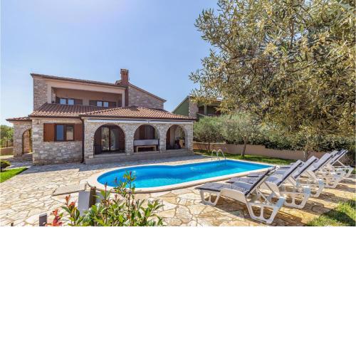 Cozy Home In Galizana With Outdoor Swimming Pool
