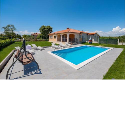 Cozy Home In Labin With Kitchen