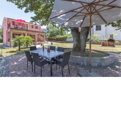 Cozy Home In Labin With Kitchen