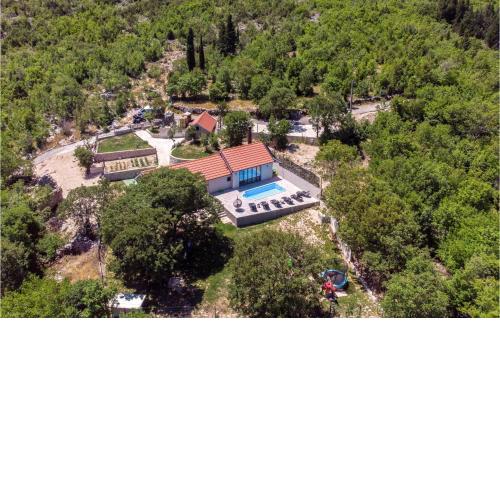 Cozy Home In Metkovic With Jacuzzi