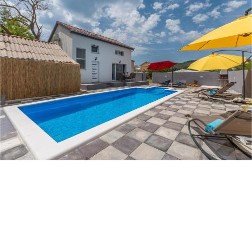 Cozy Home In Rastane Donje With Wifi