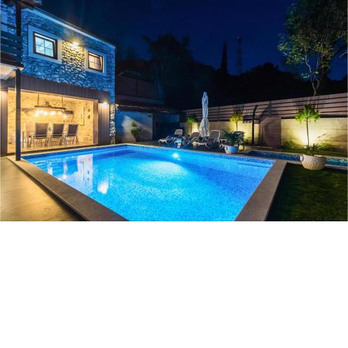 Cozy Home In Tribalj With Outdoor Swimming Pool