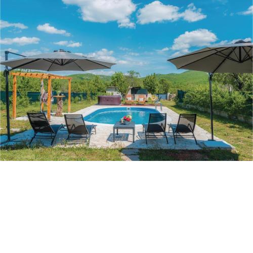 Cozy Home In Unesic With Outdoor Swimming Pool