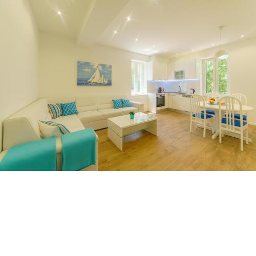 Dalmat Apartment Blue