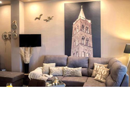Deluxe Apartment No.8