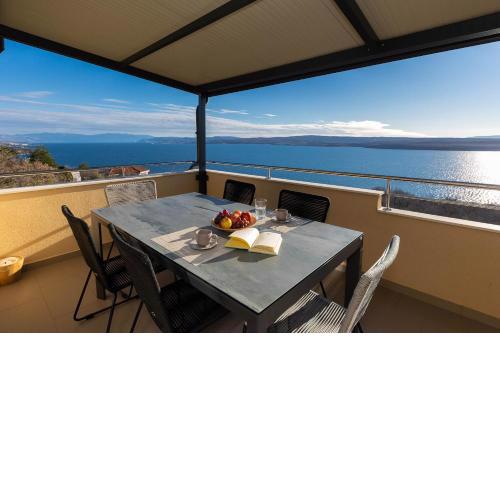 Deluxe Apartment Stunning view