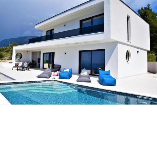 Design Villa SkyBlue mit Pool und Panorama Meerblick
