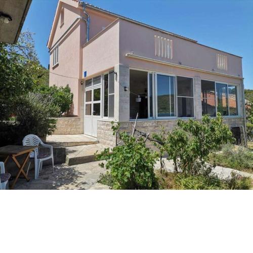 Detached Holiday house few steps from the beach