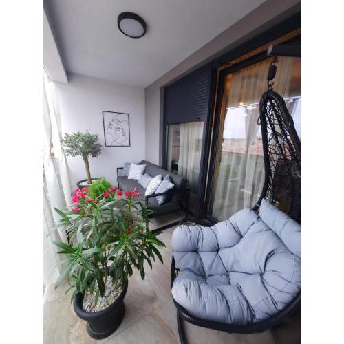 Enjoy Pula - new apt with terrace and FREE parking garage