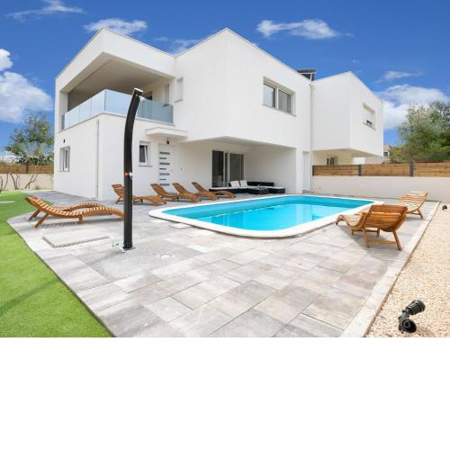 Exotic Villa in Vodice with Swimming Pool