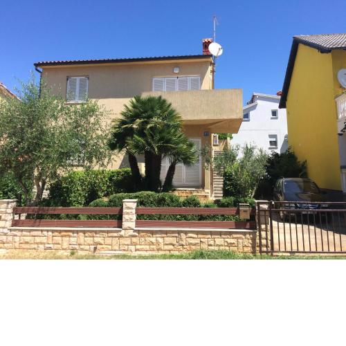 Family apartment near the sandy beach
